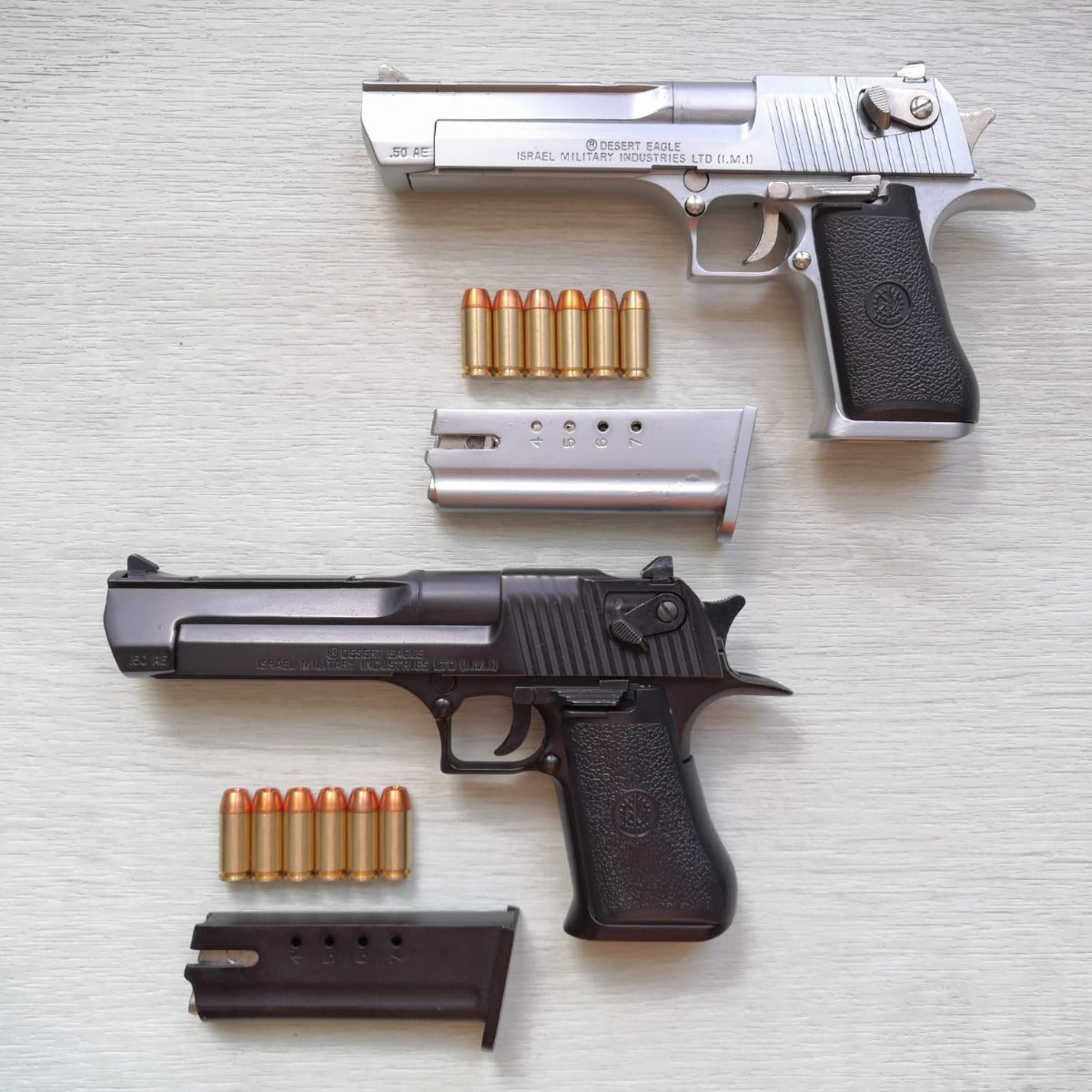 Metal Gear 1/2 Toy Model Desert Eagle Silver ( Dummy ) ( by Alloy Empire ) ( 1:2.05 )