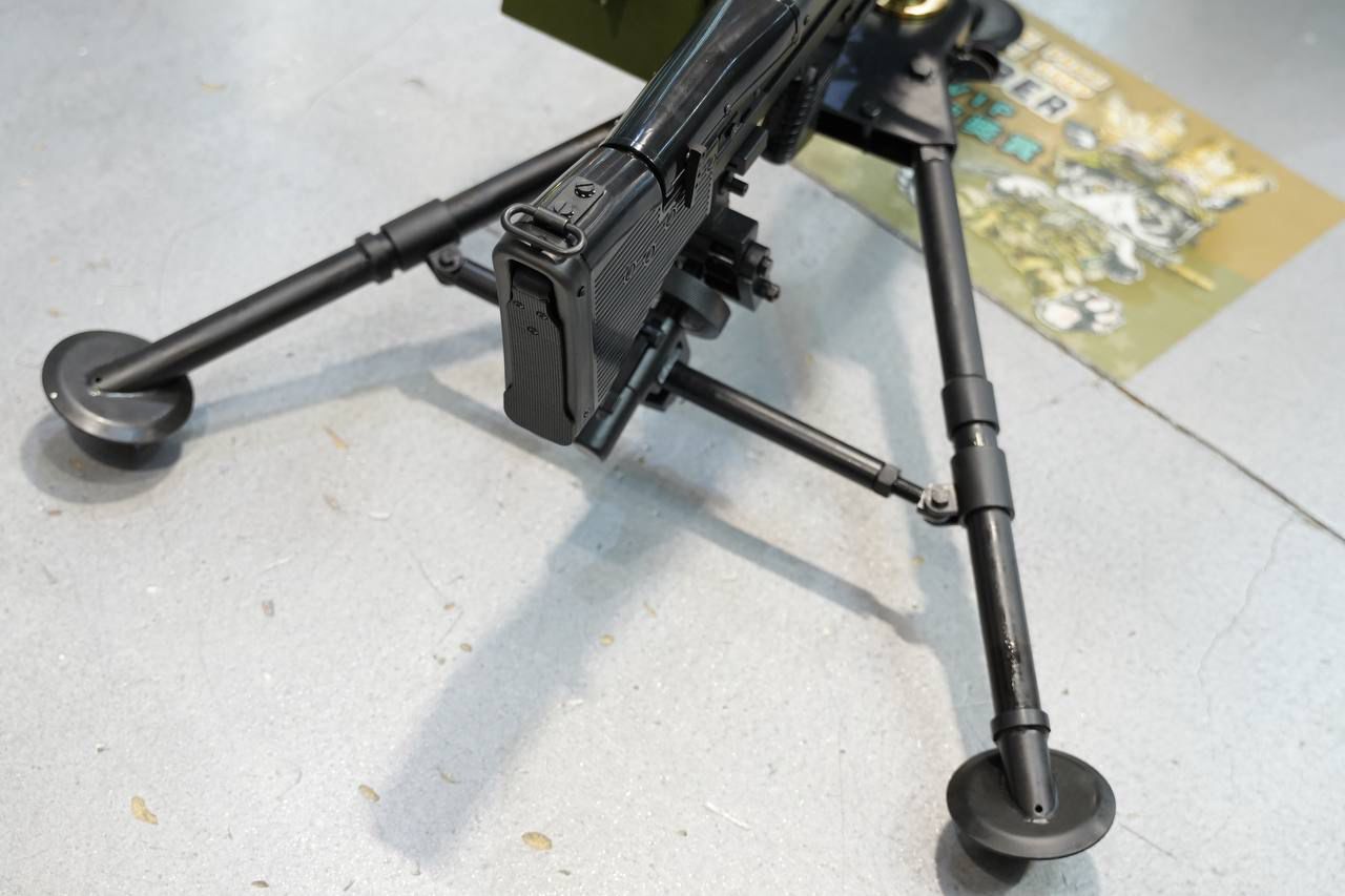 BATTLEAXE Steel M122 Type Adjustable Tripod For A&K M60 AEG
