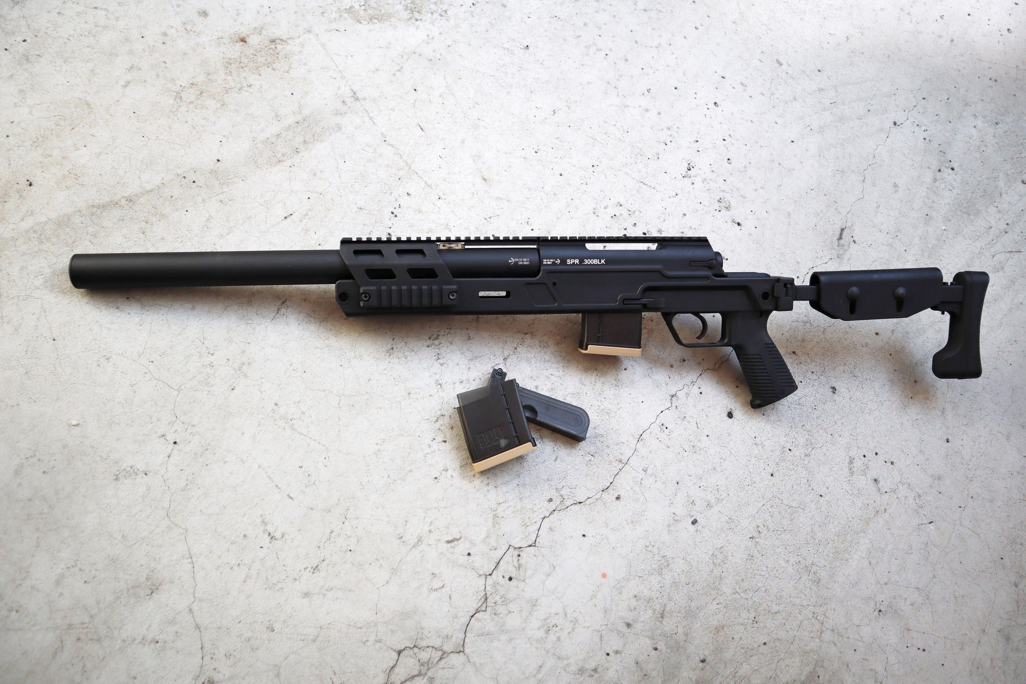 Archwick B&T SPR 300 Pro Bolt Action Spring Sniper Rifle Airsoft ( Black )