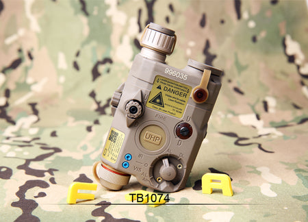 FMA PEQ LA5-C Upgrade Version LED White Light + Red Laser With IR Lenses ( DE ) ( PEQ15 LA5 UHP )