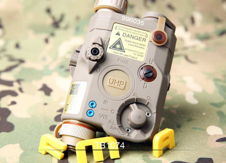 FMA PEQ LA5-C Upgrade Version LED White Light + Red Laser With IR Lenses ( DE ) ( PEQ15 LA5 UHP )