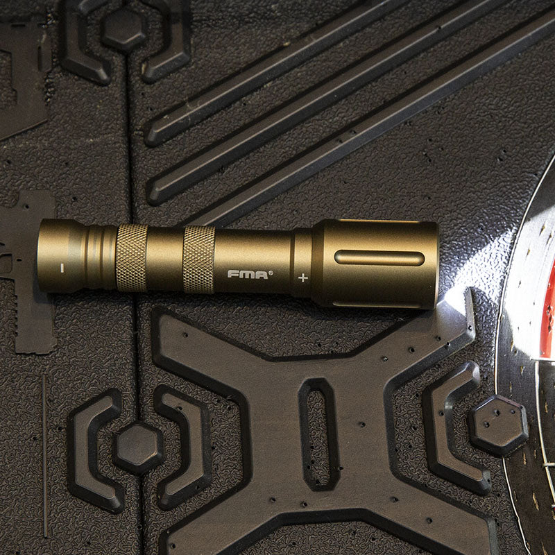 FMA Tactical Glare Flashlight ( Black / DE )-Dark Earth ( DE )