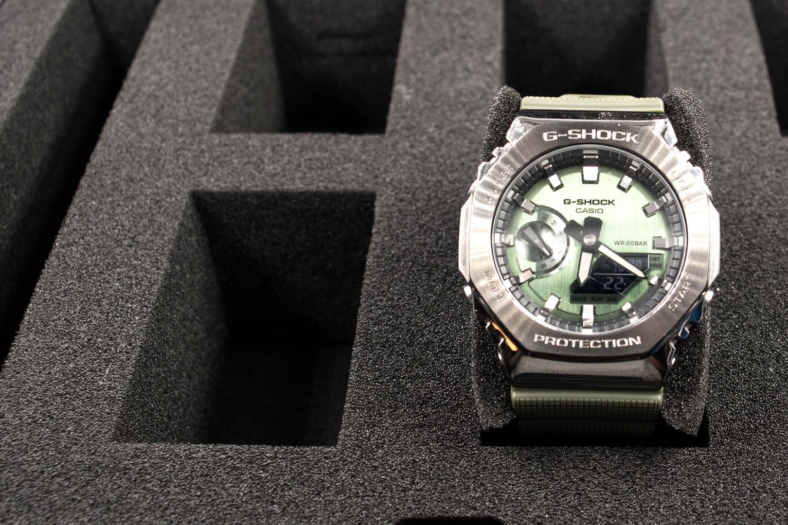 JK UNIQUE W06 Watch Case for up to 6 Watches ( Transport case , Waterproof ,  Lockable , Extremely Protected )