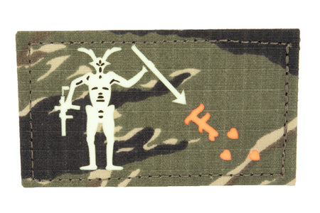 GID Blackbeard Flag Luminous Fluorescent Patch-MC TROPIC STYLE
