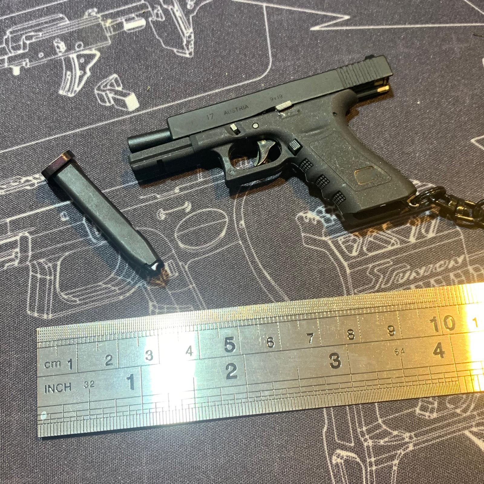 G17 Dummy Metal Keychain w/ Kydex Holster ( Black )