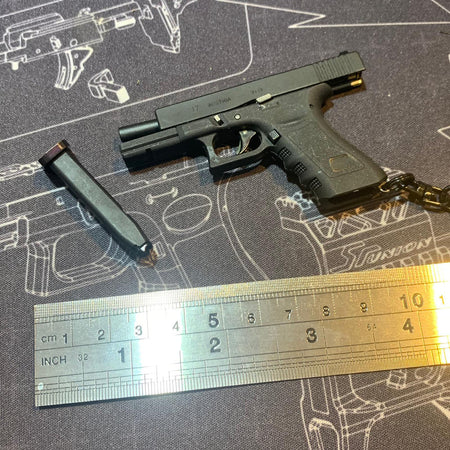 G17 Dummy Metal Keychain w/ Kydex Holster ( Black )