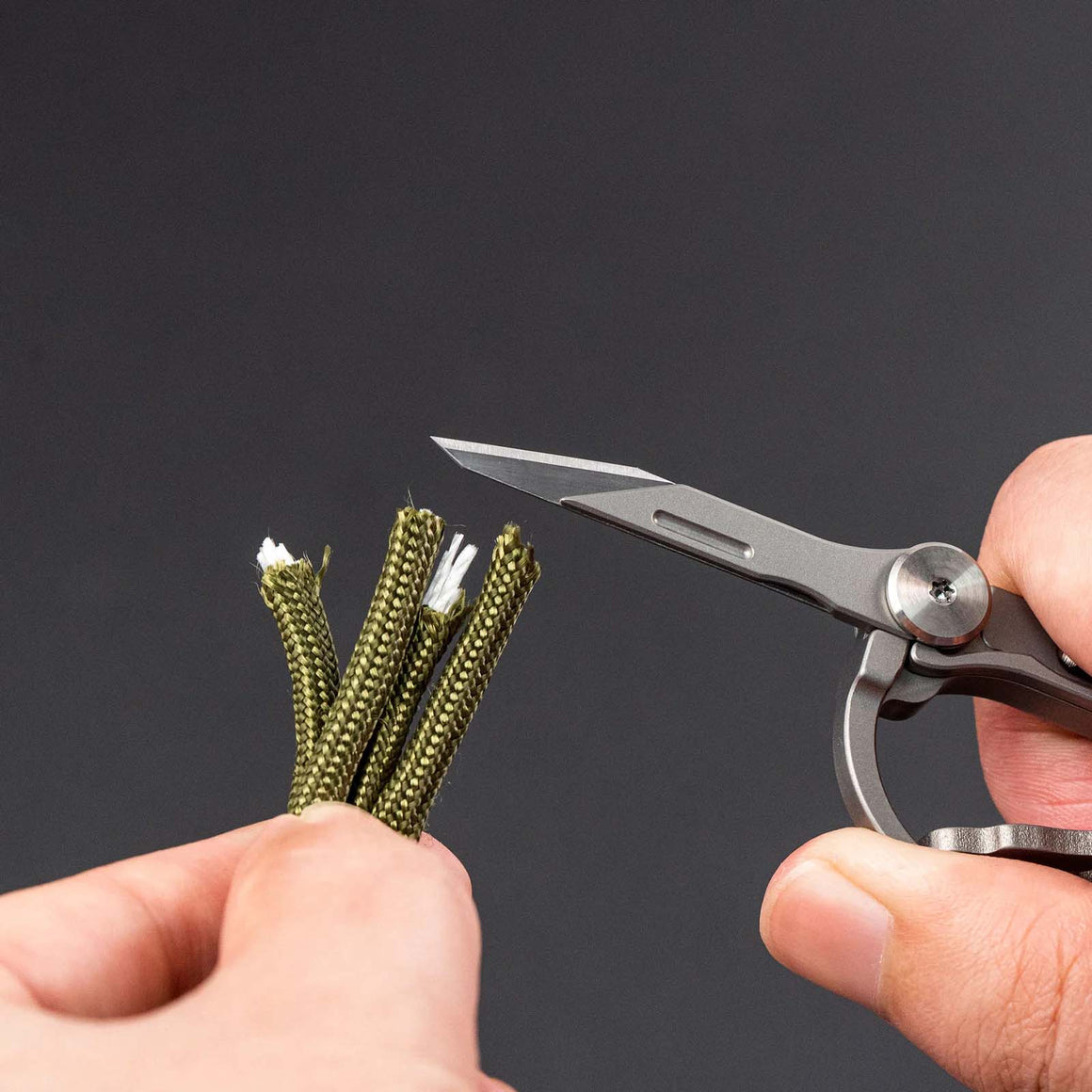 RovyVon U4 Pro+ Titanium Multi-Tool Carabiner-T6 / T8