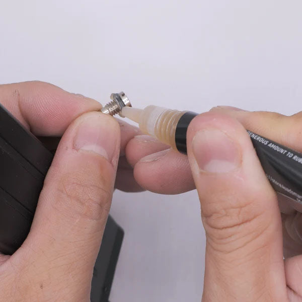 4UANTUM SEAL High Viscosity Airtight Sealant ( 量子工業 氣密油膏筆 )