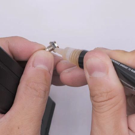 4UANTUM SEAL High Viscosity Airtight Sealant ( 量子工業 氣密油膏筆 )