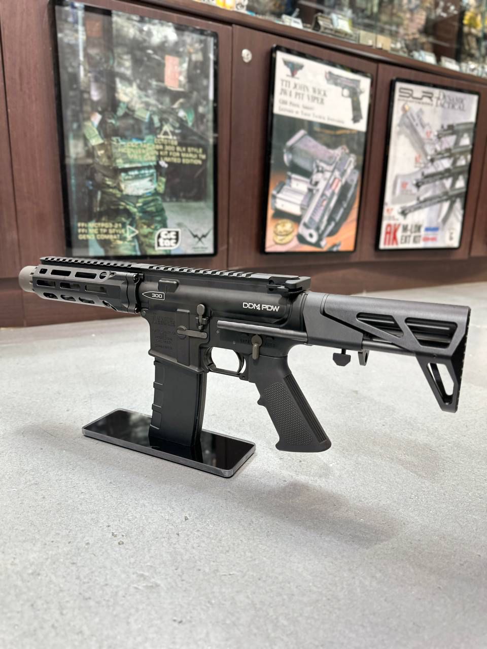 WoSport M4 / AR Display Stand Rack For M4 / AR Rifle -GBB