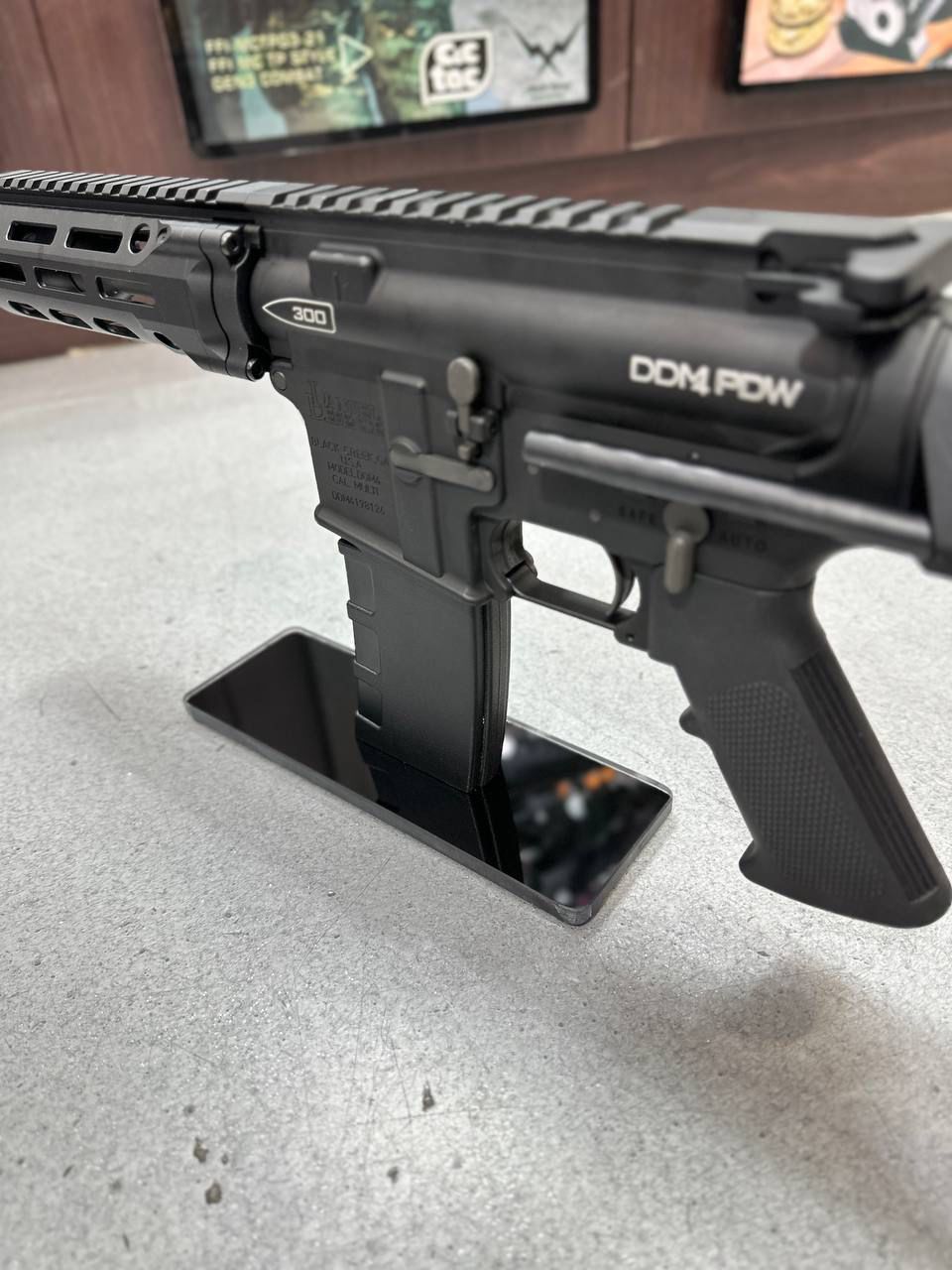 WoSport M4 / AR Display Stand Rack For M4 / AR Rifle -GBB