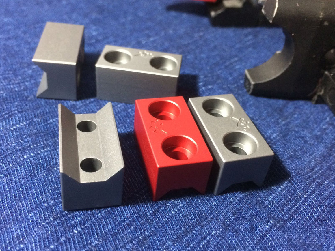 X22 Builders KC02 Barrel Retainer V-Block ( Ti SV )