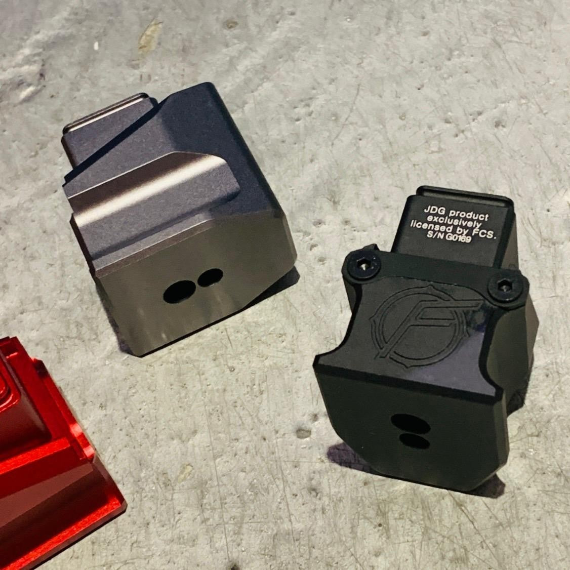 JDG Floyds Licensed Magazine Extension Pad for TM / WE GLK Model ( Functional // +Gas +BBs Rds ) ( G Model )-Red