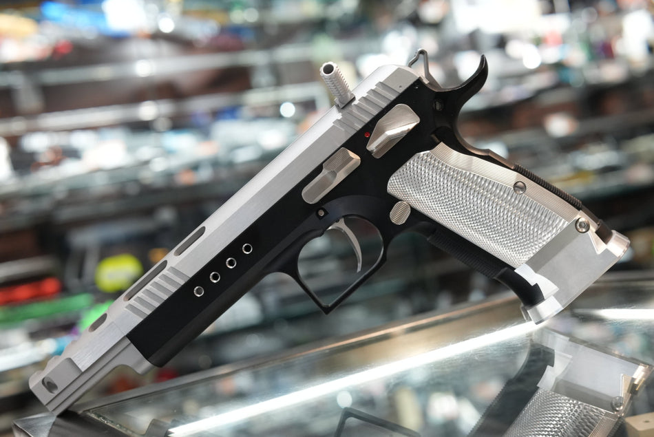 Gunsmith Bros GB01 TF Aluminum Open Racing GBB Pistol ( Silver X Black Limited Edition )