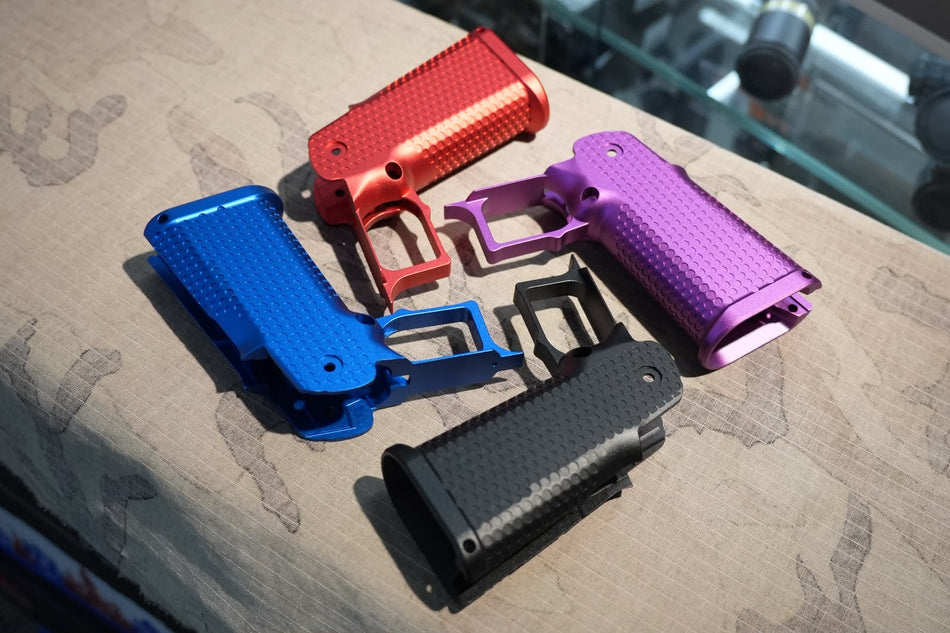 SAVIA CNC Aluminum One-Piece Grip Set For Marui TM Hi-Capa GBBP Series ( HCP059 )