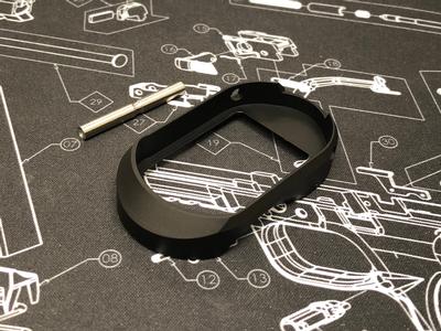 Bomber CNC Aluminum TT Type Magwell for Marui Hi-Capa GBB Series ( Black )