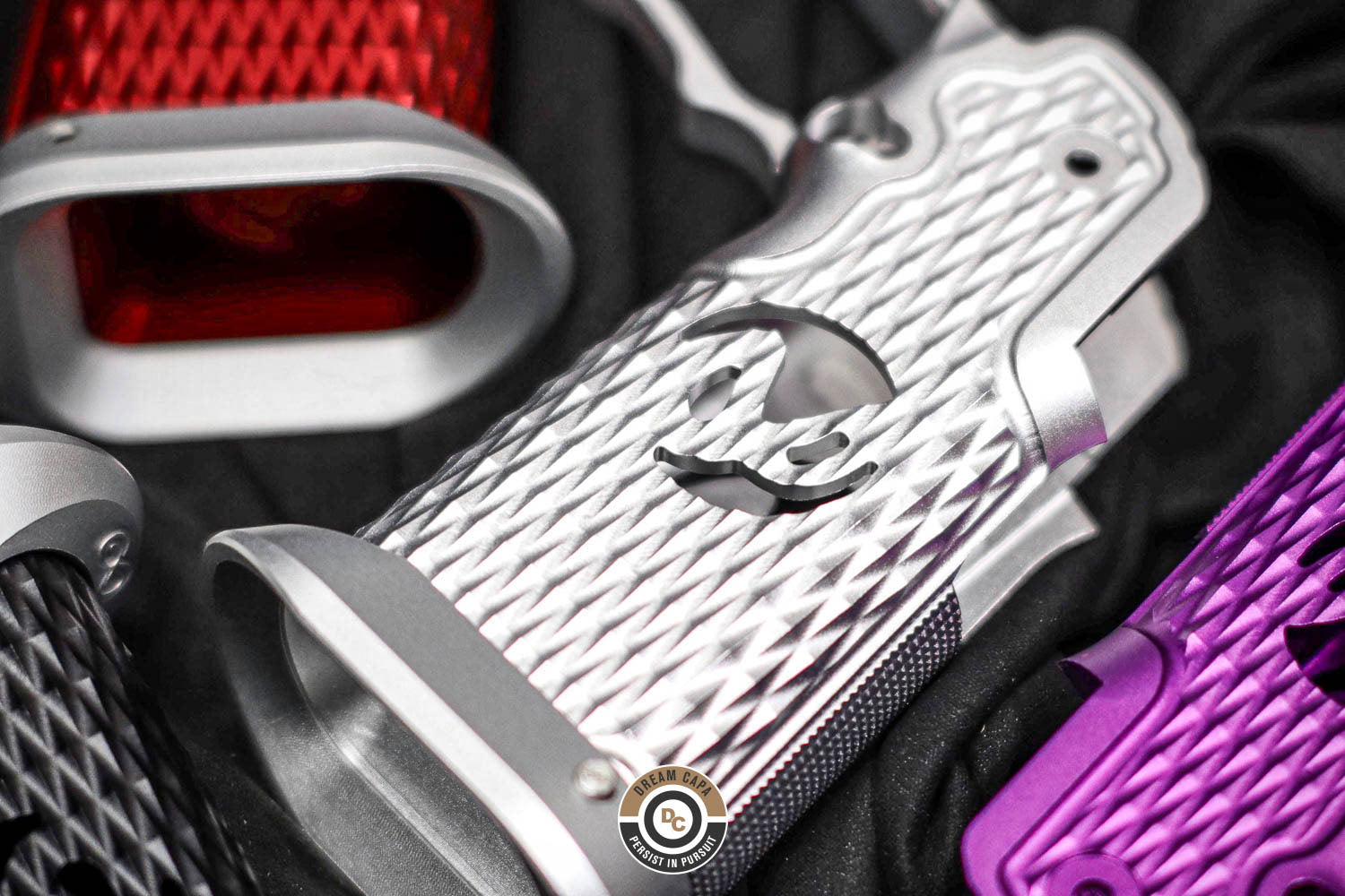 Dream Capa DCP CNC Aluminium INF Grip ( Infinity Diamond Hollow SV Style ) For TM Hi-Capa GBBP Airsoft Series ( 5-Axis CNC Machining ) Red