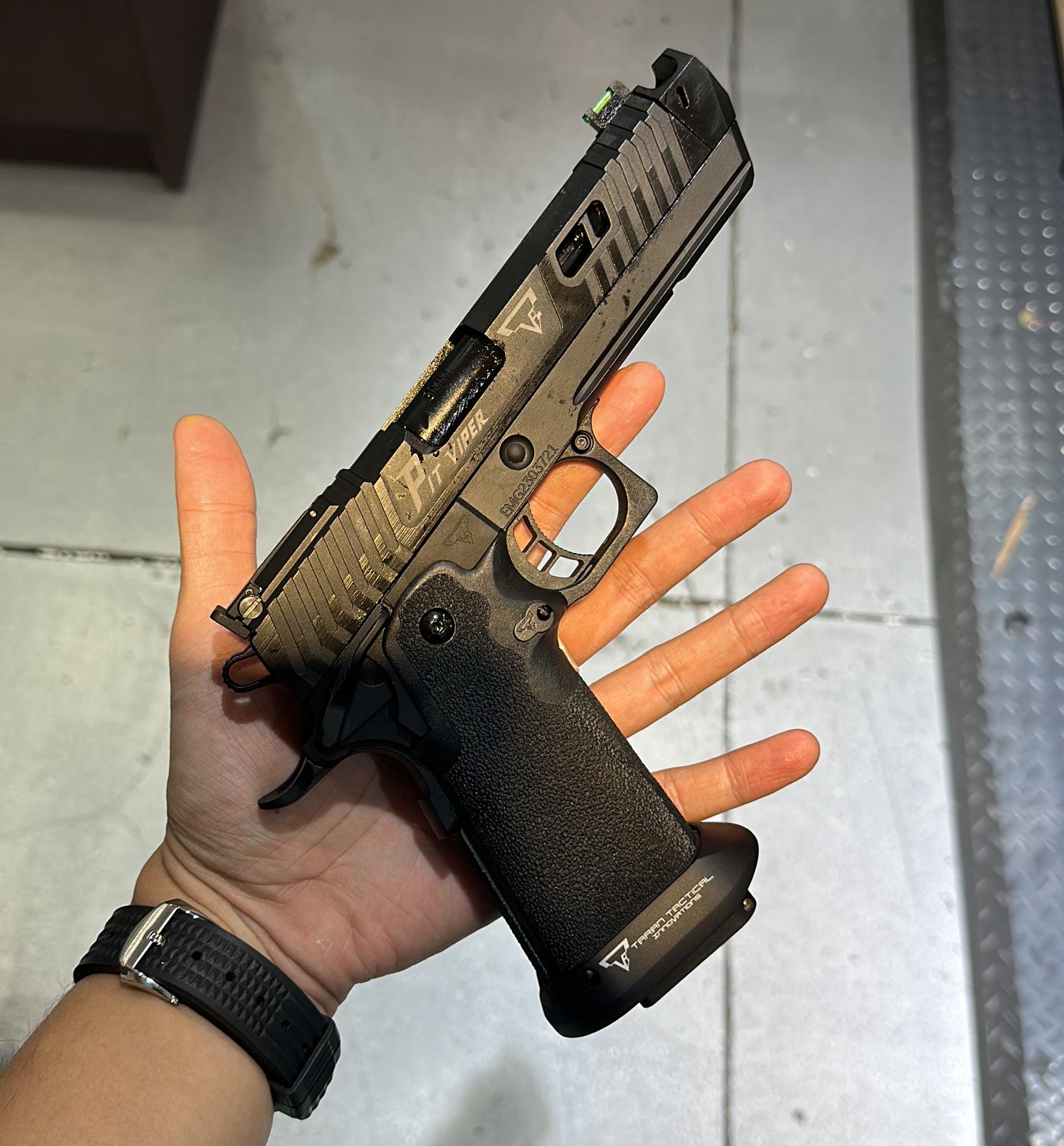 EMG TTI Licensed JW4 2011 Pit Viper Hi-Capa GBB Pistol Airsoft ( Black Version ) ( by AW Custom / Standard / Gas / TT-PV0101 ) ( Licensed by Taran Tactical Innovations ) ( John Wick )