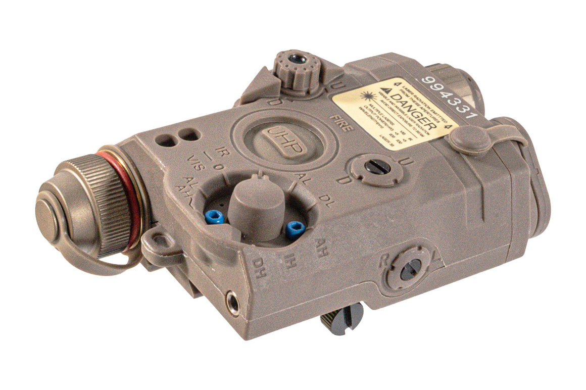 PEQ-15 3.5mm Plug Airsoft Laser Drive ( FDE )