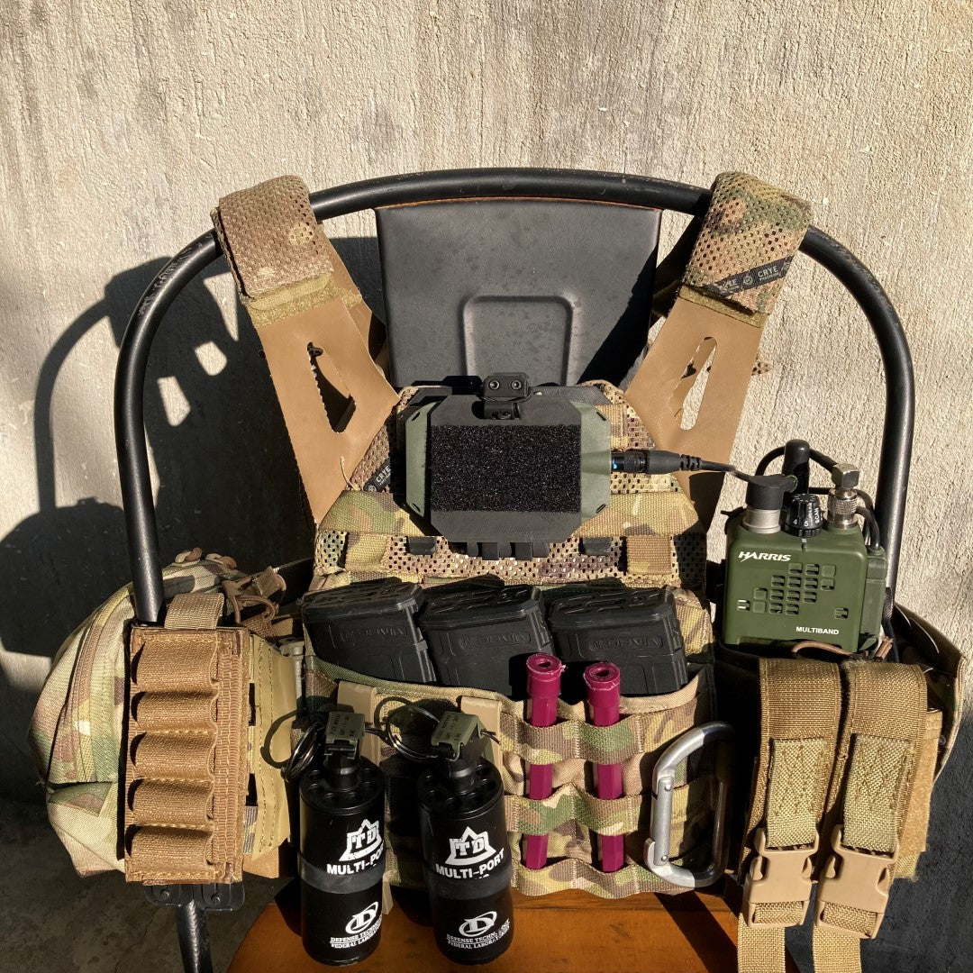 Hugger MOLLE Holder for TRI / PRC 152 KDU Keypad Display Unit ( Ver.2 )