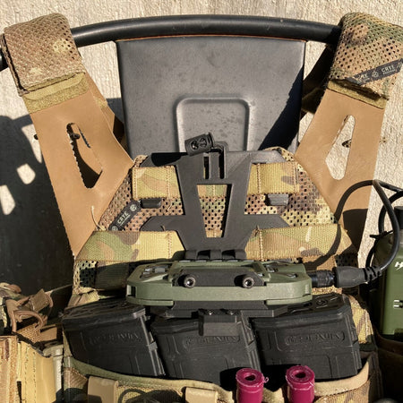 Hugger MOLLE Holder for TRI / PRC 152 KDU Keypad Display Unit ( Ver.2 )