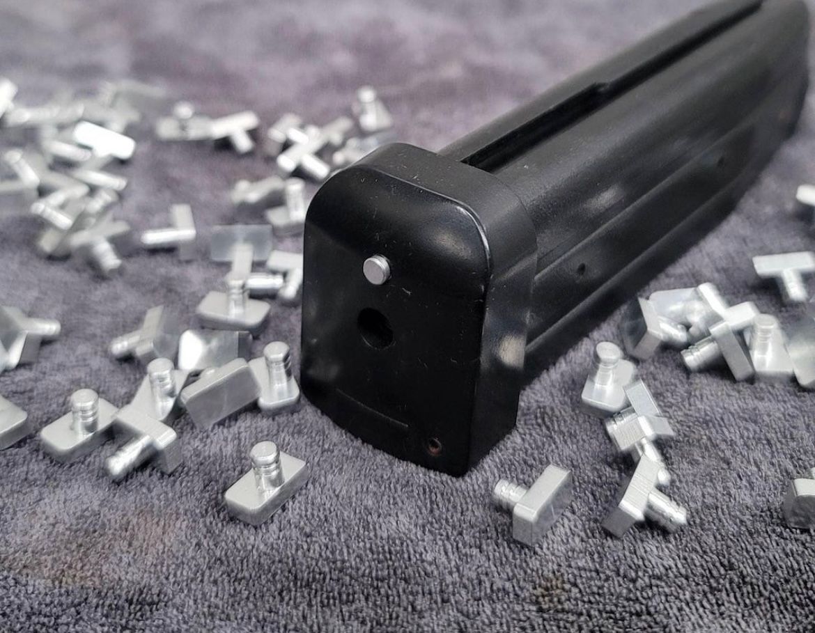 JLP +1 BB Magazine Base Pad Lock For Tokyo Marui TM Hi-Capa Magazines ( 4pcs/pack )