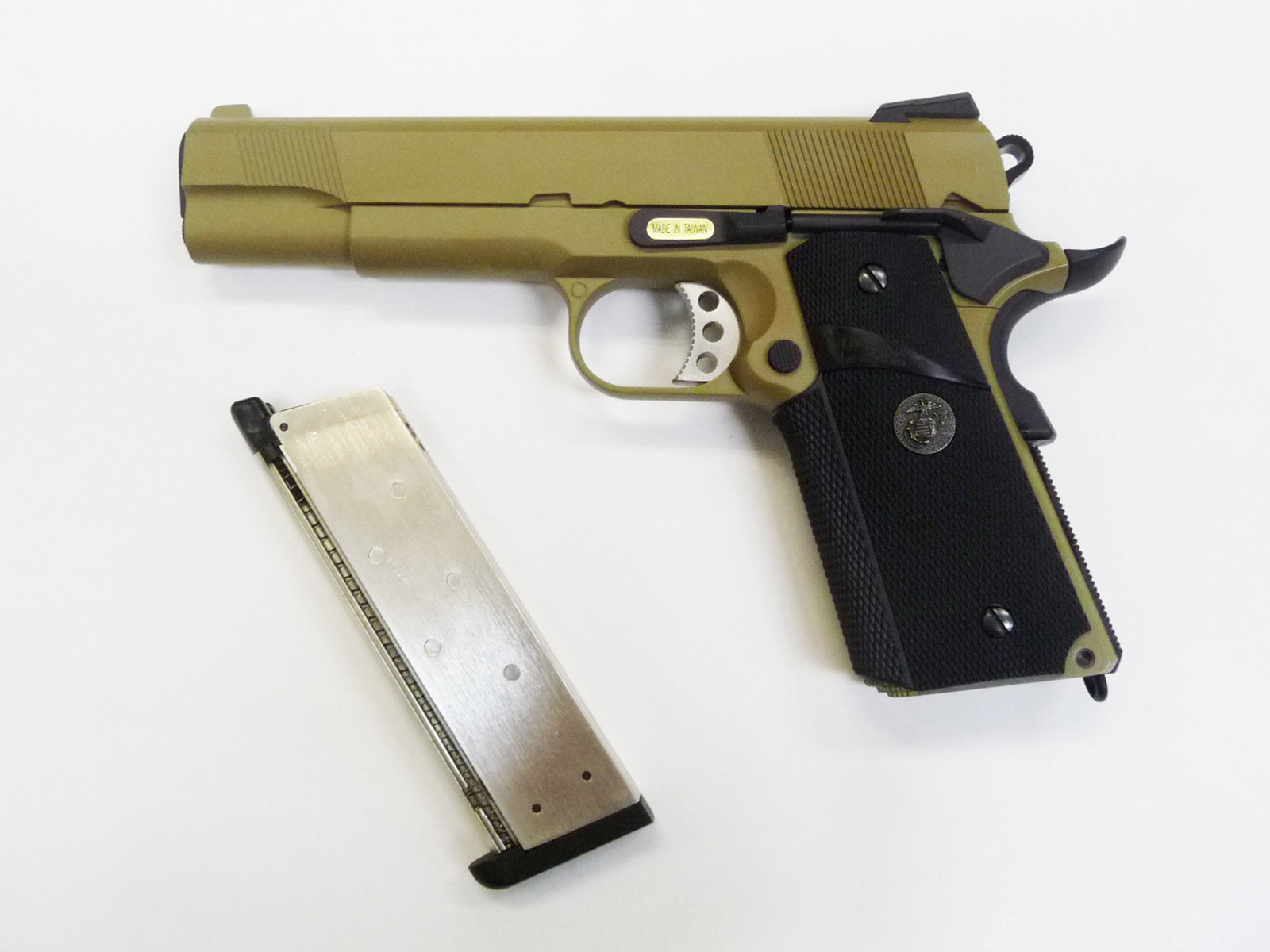 WE MEU GBB Pistol Airsoft ( Tan Type A )