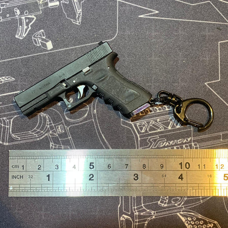 G17 Dummy Metal Keychain w/ Kydex Holster ( Black )