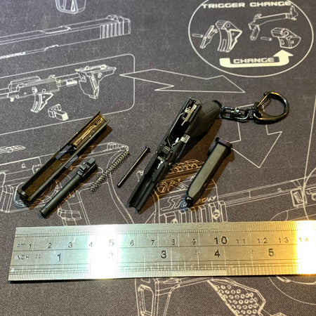 G17 Dummy Metal Keychain w/ Kydex Holster ( Black )