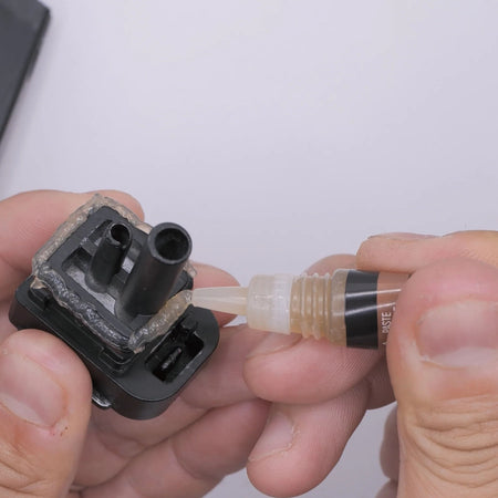 4UANTUM SEAL High Viscosity Airtight Sealant ( 量子工業 氣密油膏筆 )