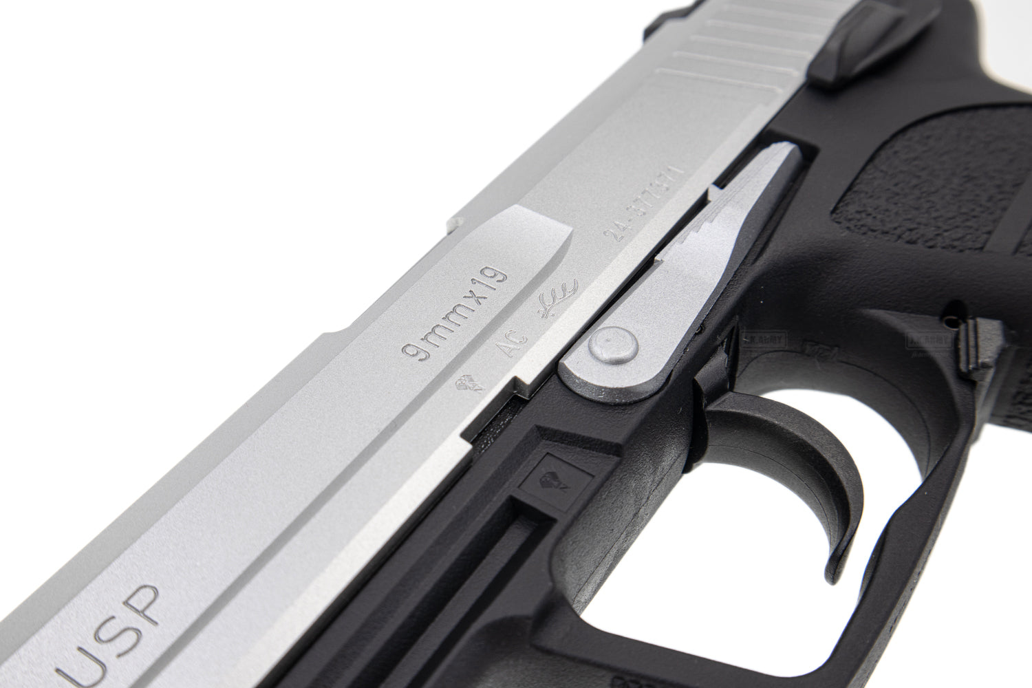 Tokyo Marui x Capcom Resident Evil RE: 4 SG-09 R limited Edition