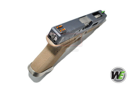 WE Custom 1.9 Pistol Airsoft T2 ( BK SLIDE / SV BARREL / TAN FRAME )