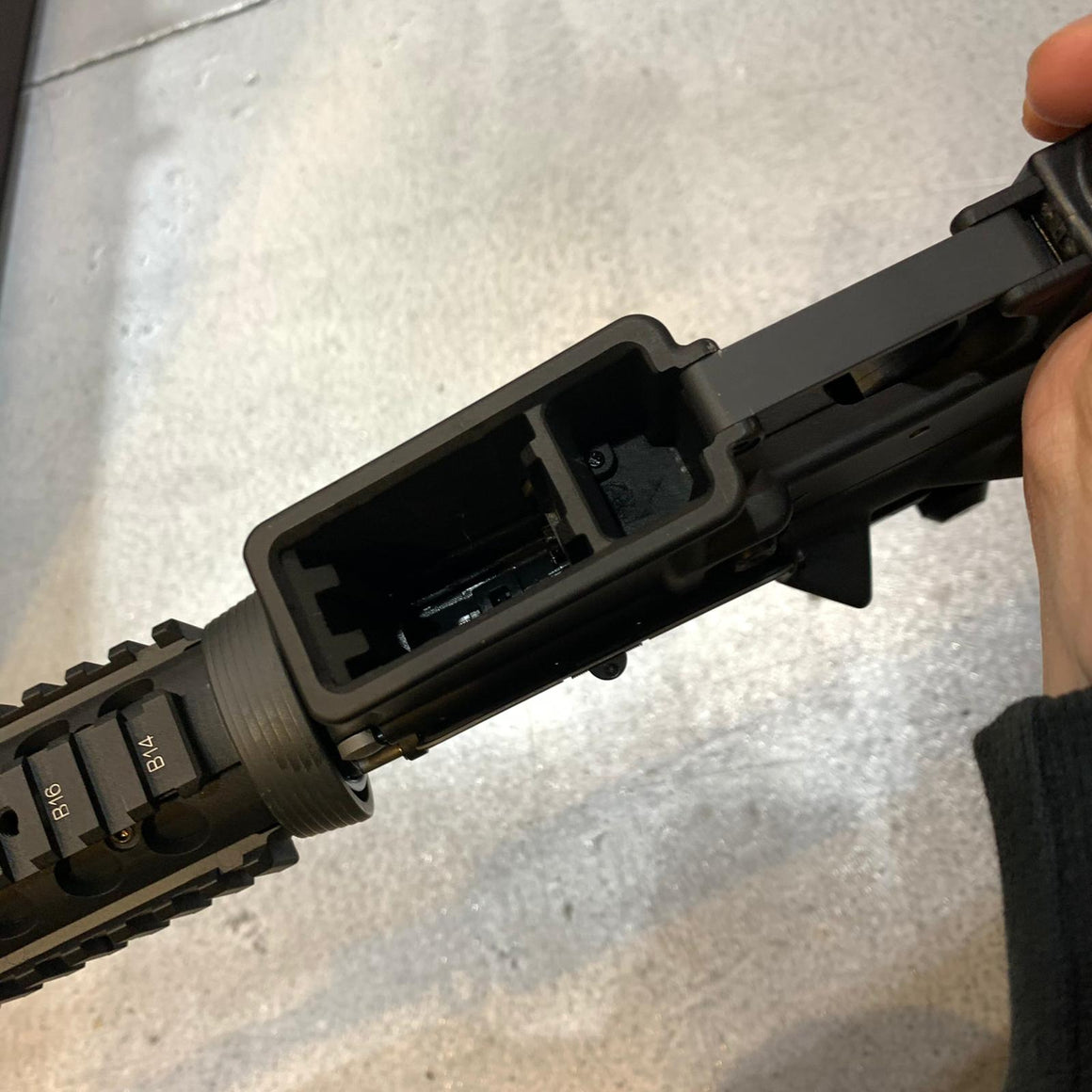 WE M4A1 PCC Version GBB Rifle ( Black )